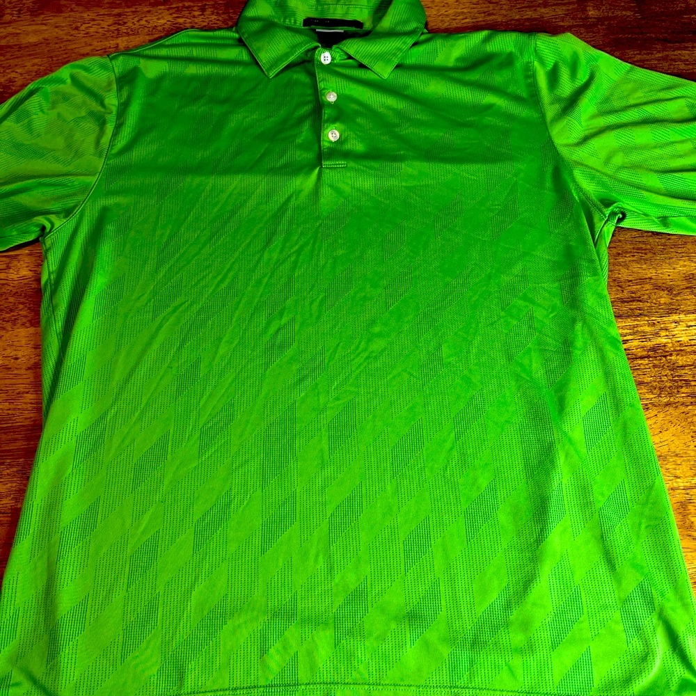 Men’s Tiger Woods Nike golf shirt. Green medium.